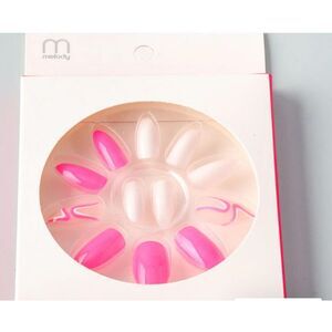 Pink Squiggle Fun Fashion Nails